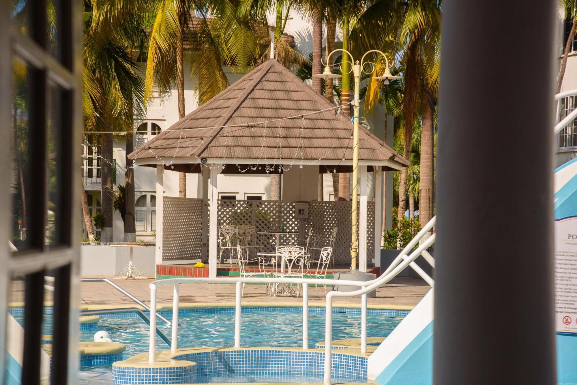 Czar'S Oasis Apt B27 @ Ocho Rios Exteriér fotografie